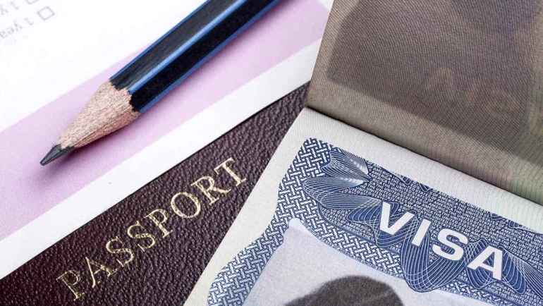 difference between a passport and a visa