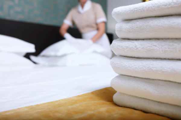 Hostel vs Hotel Pros and Cons - Amenities - hotel